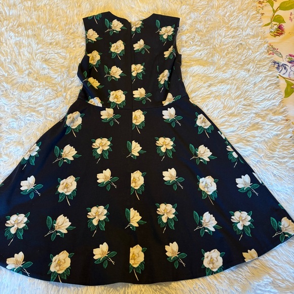 Draper James Magnolia Love Dress | Size 4 - Picture 13 of 16